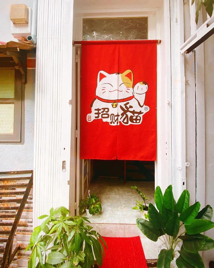 Maneki Neko Homestay - Nha Rieng Binh Yen, Am Cung Hô Chi Minh-Ville